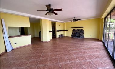 VENTA CASA EN ALTOS DEL MARIA GRANDE FRESCO ALTURA DE 945NIVEL 1825M2