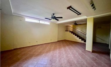 VENTA CASA EN ALTOS DEL MARIA GRANDE FRESCO ALTURA DE 945NIVEL 1825M2