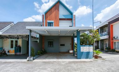 Rumah Hook 15 Mnt ke Living World Kota Wisata Cibubur Bisa KPR J-46160
