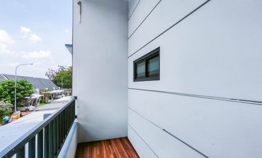 Rumah Hook 15 Mnt ke Living World Kota Wisata Cibubur Bisa KPR J-46160