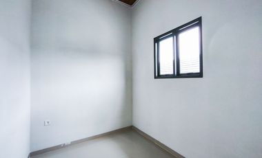 Rumah Hook 15 Mnt ke Living World Kota Wisata Cibubur Bisa KPR J-46160