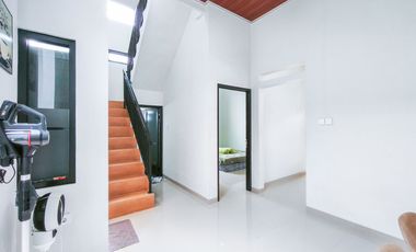 Rumah Hook 15 Mnt ke Living World Kota Wisata Cibubur Bisa KPR J-46160