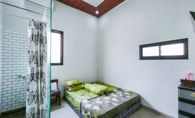 Rumah Hook 15 Mnt ke Living World Kota Wisata Cibubur Bisa KPR J-46160