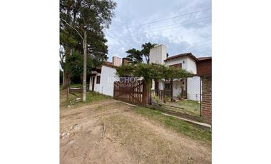 CASA 4 AMBIENTES MAS DEPARTAMENTO 2 AMBIENTES. 