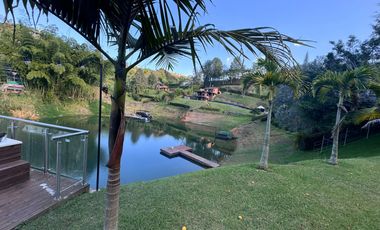 casa campestre en venta en vía principal el peñol-guatapé. Cod V12956