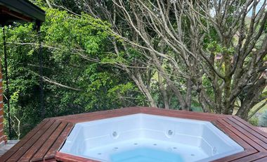 casa campestre en venta en vía principal el peñol-guatapé. Cod V12956