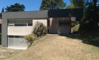 Casa - Pinamar Shaw Esq. Alamos.