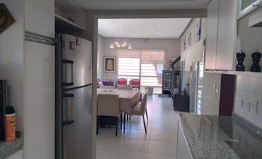 Casa - Pinamar Shaw Esq. Alamos.
