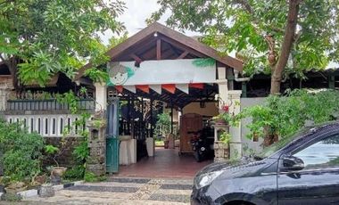 Dijual Rumah ex Rumah Usaha 1,5 lantai di Dukuh Kupang, Surabaya