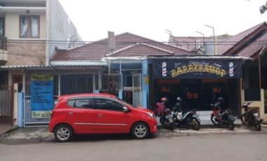 Dijual Rumah kost Griya Tangerang Selatan Masih Produktif Lokasi Di Pinggir Jalan Raya