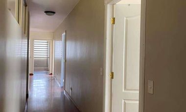 Vendo amplio duplex en la Lojana de Turismo