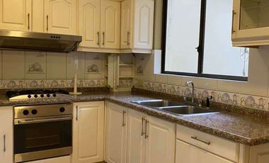 Vendo amplio duplex en la Lojana de Turismo