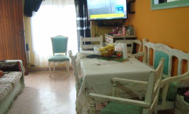 BURZACO: CASA DE 3 DORMITORIOS CON DPTO AL FONDO * APTA CREDITO*