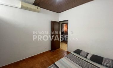 apartamento en arriendo en lleras restrepo. Cod A103358