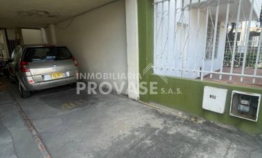 apartamento en arriendo en lleras restrepo. Cod A103358
