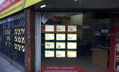 BARBARO VENDE TIPO CASA MULTIFAMILIAR EN VILLA LYNCH