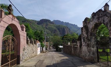 Terreno 2,000 m² en San Andrés de la Cal, municipio de Tepoztlán, Mor.