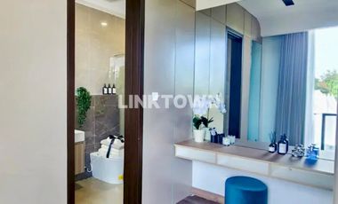 Dijual Rumah Eksklusif 3 lantai yang berlokasi sangat strategis di Bintaro