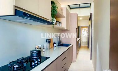 Dijual Rumah Eksklusif 3 lantai yang berlokasi sangat strategis di Bintaro