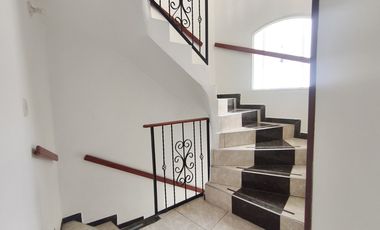 casa en venta en villas de la pampa. Cod V14085