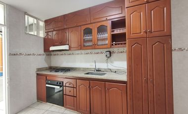 casa en venta en villas de la pampa. Cod V14085