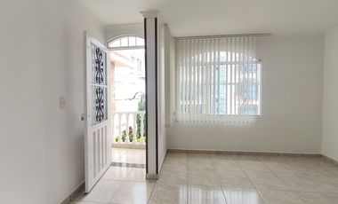 casa en venta en villas de la pampa. Cod V14085