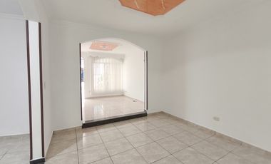 casa en venta en villas de la pampa. Cod V14085