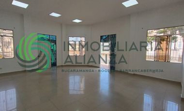 oficina en arriendo en la campana. Cod A13785