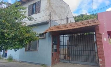 Casa PH en venta en Moron Sur