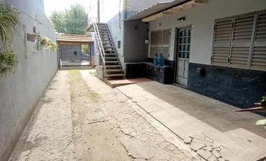 Casa PH en venta en Moron Sur