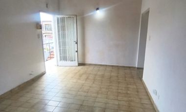 Casa PH en venta en Moron Sur