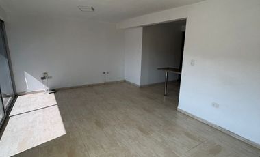 apartamento en arriendo/venta en la floresta. Cod A3332
