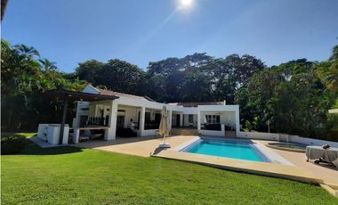 Girardot Amplia Casa Campestre con piscina