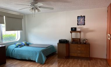 A unos pasos de Avila Camacho