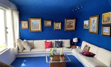 A unos pasos de Avila Camacho