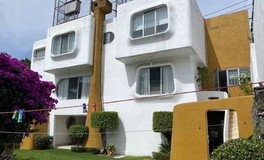 A unos pasos de Avila Camacho