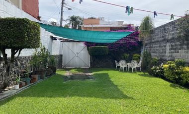 A unos pasos de Avila Camacho