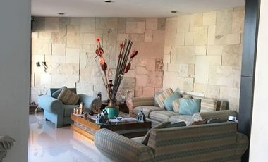Espectacular casa con bungalow para visitas