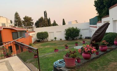 Espectacular casa con bungalow para visitas