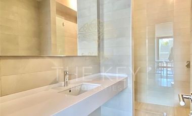Casa en arriendo de 4 dorm. en Las Condes