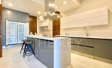 Casa en arriendo de 4 dorm. en Las Condes