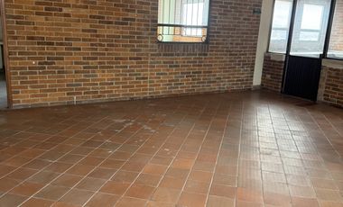 edificio en arriendo/venta en los andes-barrios unidos. Cod A700352