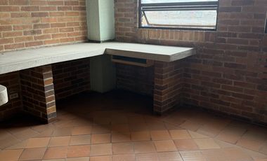 edificio en arriendo/venta en los andes-barrios unidos. Cod A700352