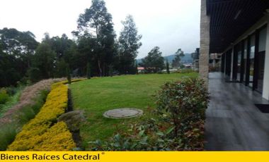 Local de venta en Autopista - Subida a Turi – código:13219