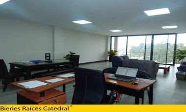 Local de venta en Autopista - Subida a Turi – código:13219