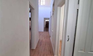 Oportunidad ,living ,3 dormitorios, sala de baño, patio