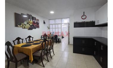 Venta De Casa De 4 Pisos En Huanchaco
