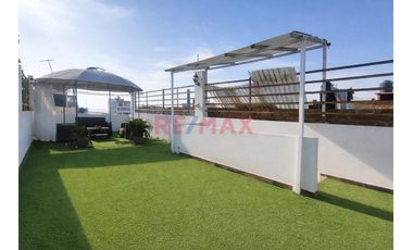 Venta De Casa De 4 Pisos En Huanchaco