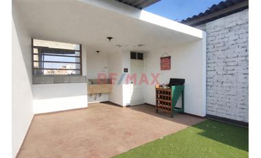 Venta De Casa De 4 Pisos En Huanchaco
