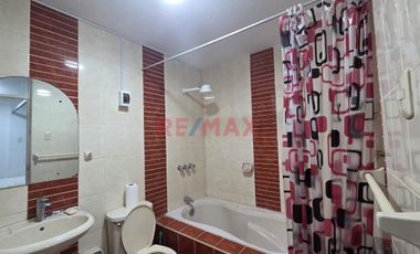 Venta De Casa De 4 Pisos En Huanchaco